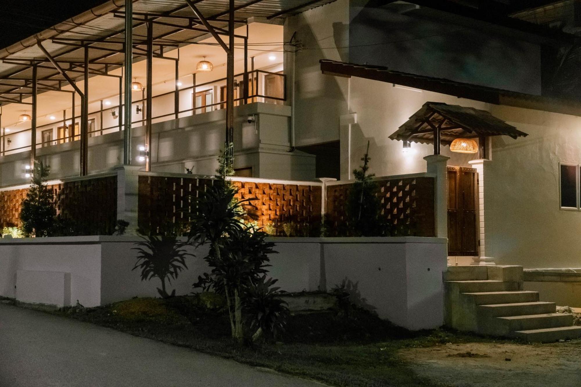 Mulyo Hotel بورت ديكسون المظهر الخارجي الصورة